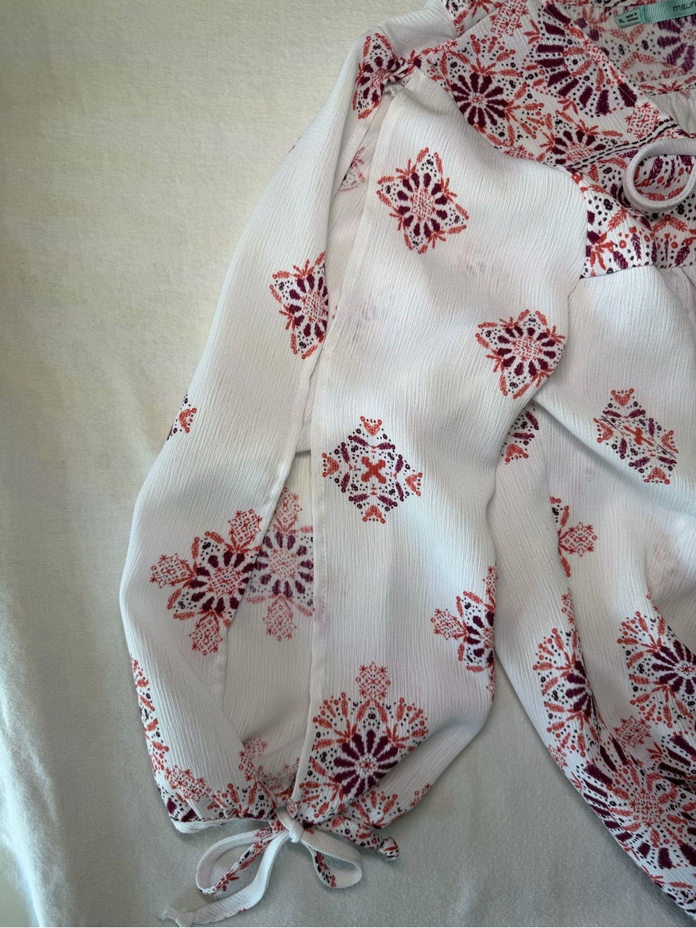 Maurices Womens XL Boho Blouse Medallion Print Lace Up Split Sleeve Tie Cuff - Picture 5 of 13